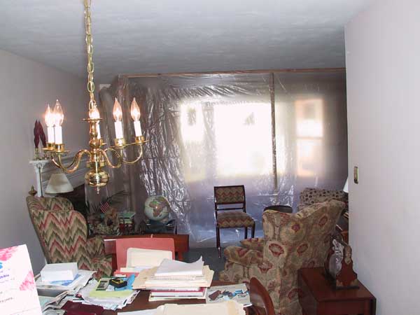 110-1081_IMG